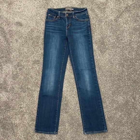 Levi’s Demi Curve Classic Straight Leg - Picture 2 of 10